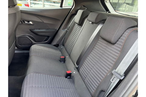Peugeot 2008 1.2 PT ACTIVE PACK AIRCO CRUISE CARPLAY PDC.