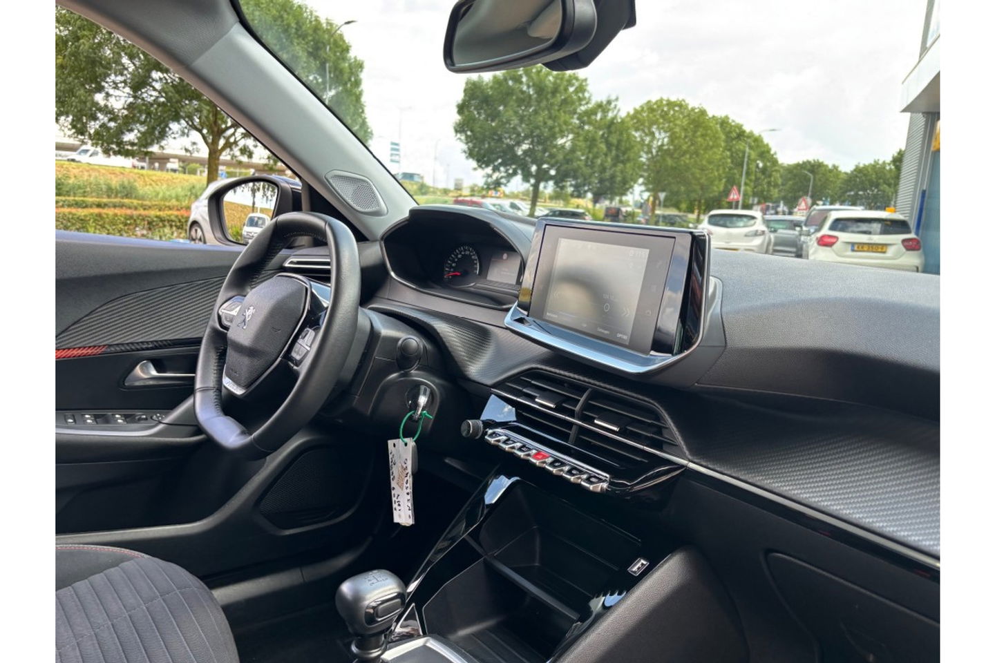 Peugeot 2008 1.2 PT ACTIVE PACK AIRCO CRUISE CARPLAY PDC.