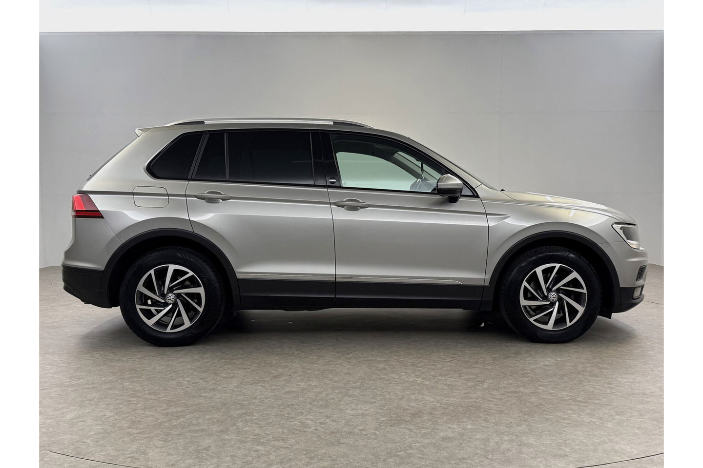 Volkswagen Tiguan 1.4 TSI ACT Comfortline 150PK LED Trekhaak Carplay DSG Clima Cruise Navi PDC 17"LMV