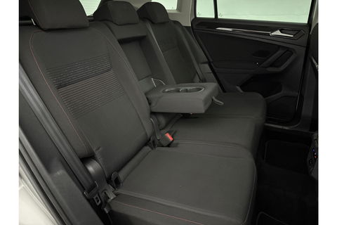 Volkswagen Tiguan 1.4 TSI ACT Comfortline 150PK LED Trekhaak Carplay DSG Clima Cruise Navi PDC 17"LMV