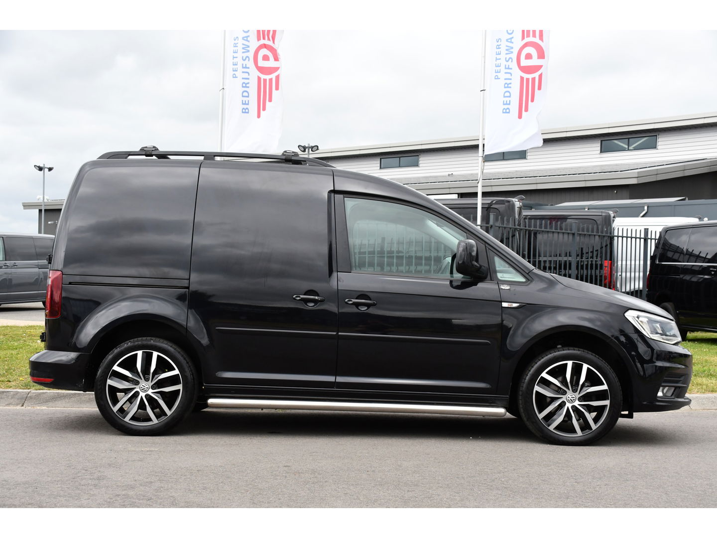 Volkswagen Caddy 2.0 TDI L1H1 Highline Cruise, Carplay, Stoelverwarming, LED, Standkachel, Leder, 102PK, Automaat, Multimedia, Uniek!