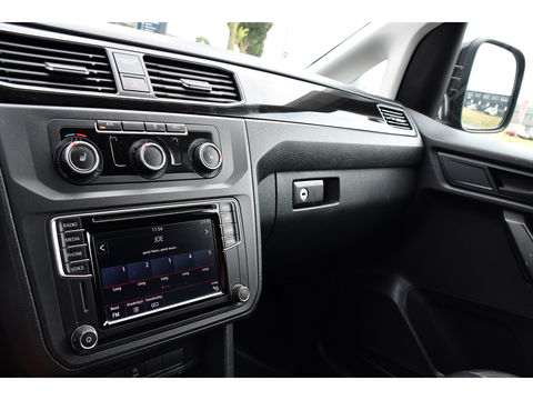 Volkswagen Caddy 2.0 TDI L1H1 Highline Cruise, Carplay, Stoelverwarming, LED, Standkachel, Leder, 102PK, Automaat, Multimedia, Uniek!