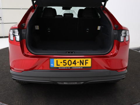 Ford Mustang Mach-E RWD 75 kWh | Leder | Stoelverwarming | Adaptive cruise | 360 camera | Adaptive cruise | B&O Sound | Stuurverwarming