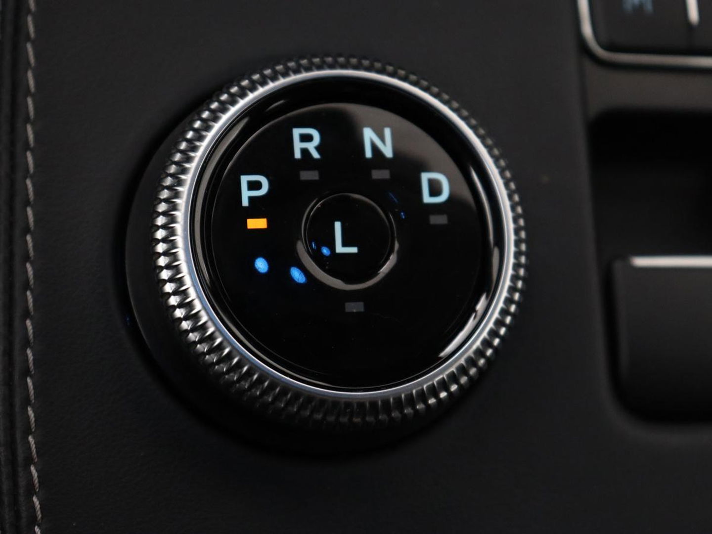 Ford Mustang Mach-E RWD 75 kWh | Leder | Stoelverwarming | Adaptive cruise | 360 camera | Adaptive cruise | B&O Sound | Stuurverwarming