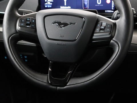 Ford Mustang Mach-E RWD 75 kWh | Leder | Stoelverwarming | Adaptive cruise | 360 camera | Adaptive cruise | B&O Sound | Stuurverwarming
