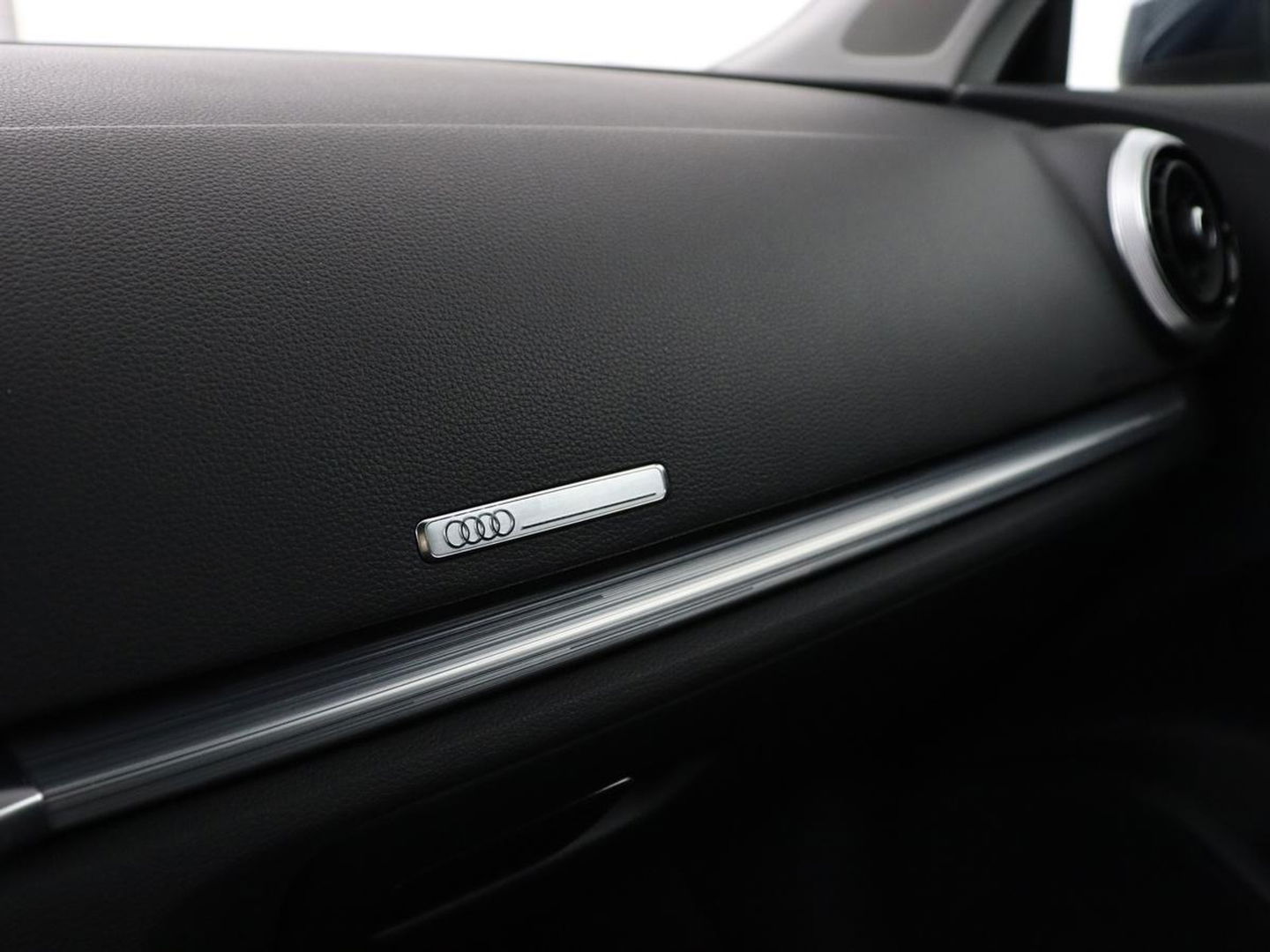 Audi A3 1.4 TFSI Sport | 1e eigenaar | Sportstoelen | Trekhaak | Full LED | Navigatie | Climate control | Parkeerhulp | Cruise control | Bluetooth