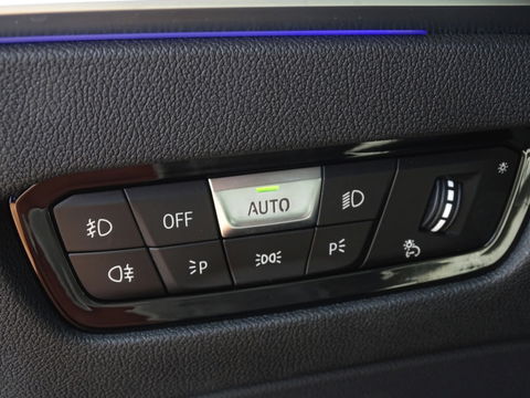 BMW 3-serie 330e 292PK / M-Sport / M340 Edit. / Laser / Head-up / 2020 /
