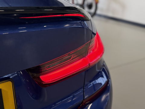 BMW 3-serie 330e 292PK / M-Sport / M340 Edit. / Laser / Head-up / 2020 /