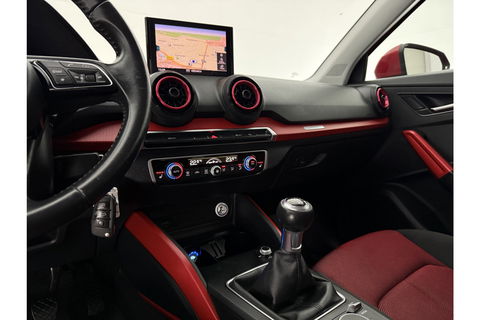 Audi Q2 30 TFSI Sport LED Trekhaak Carplay Clima Cruise Navi PDC 17''LMV
