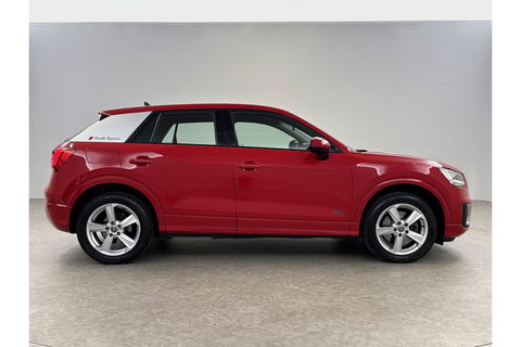 Audi Q2 30 TFSI Sport LED Trekhaak Carplay Clima Cruise Navi PDC 17''LMV