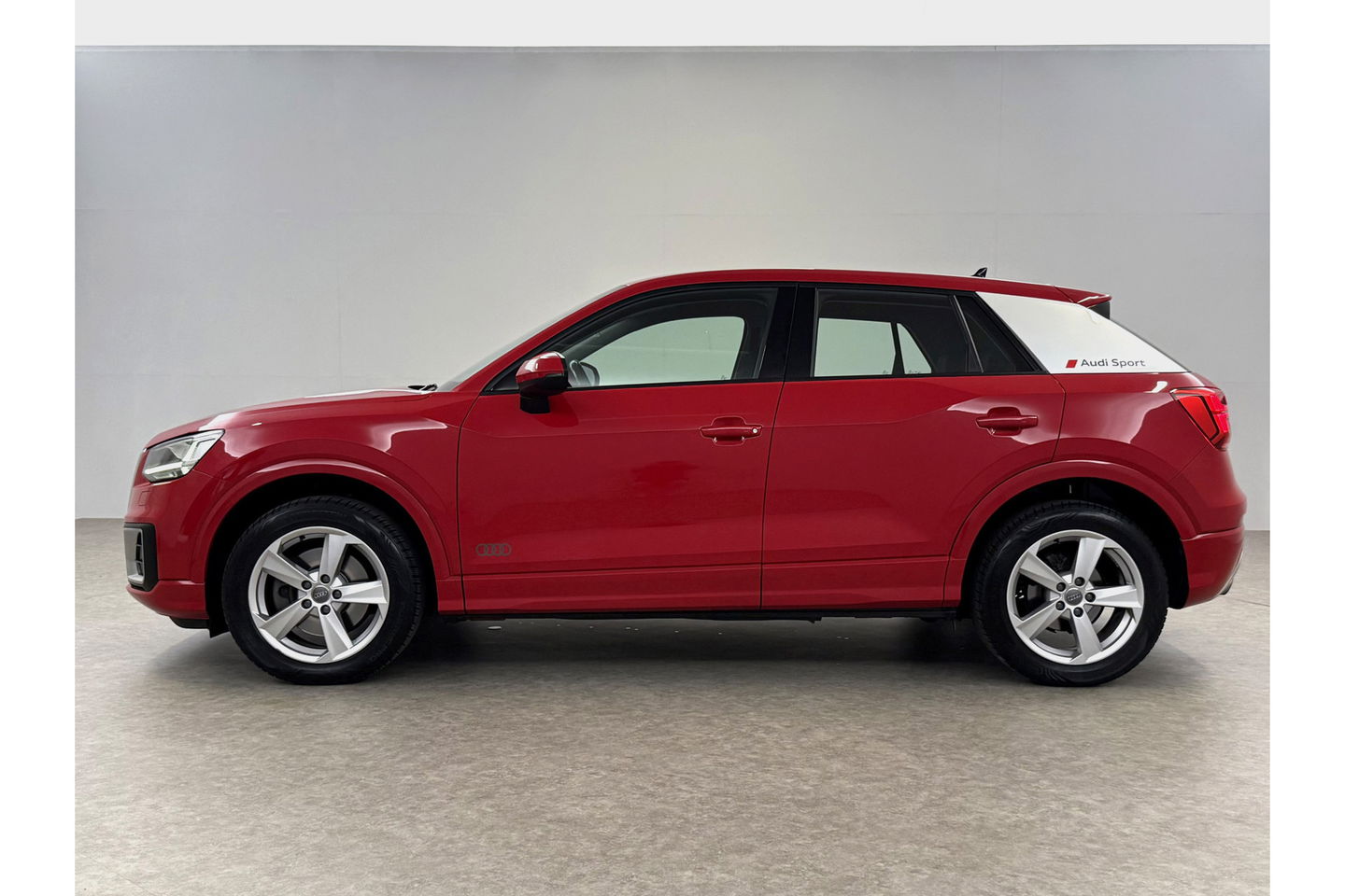 Audi Q2 30 TFSI Sport LED Trekhaak Carplay Clima Cruise Navi PDC 17''LMV