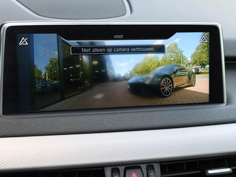 BMW X5 M50d 381PK | Trekhaak | Panodak | Harman Kardon | Zeer goed onderhouden!