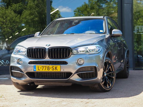 BMW X5 M50d 381PK | Trekhaak | Panodak | Harman Kardon | Zeer goed onderhouden!
