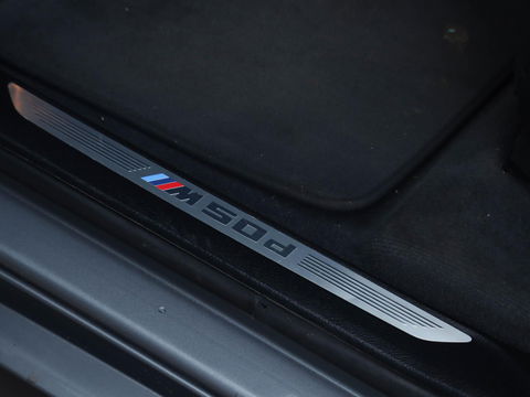 BMW X5 M50d 381PK | Trekhaak | Panodak | Harman Kardon | Zeer goed onderhouden!