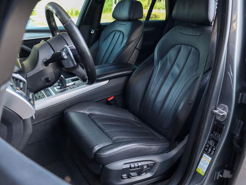 BMW X5 M50d 381PK | Trekhaak | Panodak | Harman Kardon | Zeer goed onderhouden!