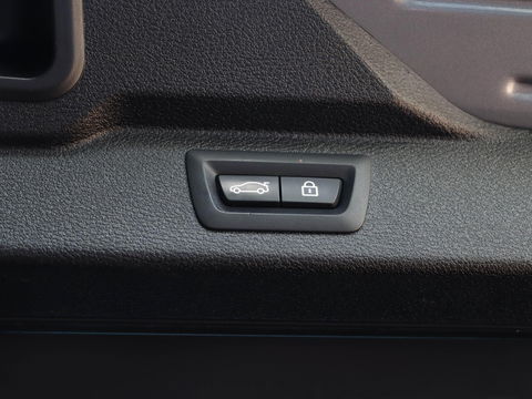 BMW X5 M50d 381PK | Trekhaak | Panodak | Harman Kardon | Zeer goed onderhouden!