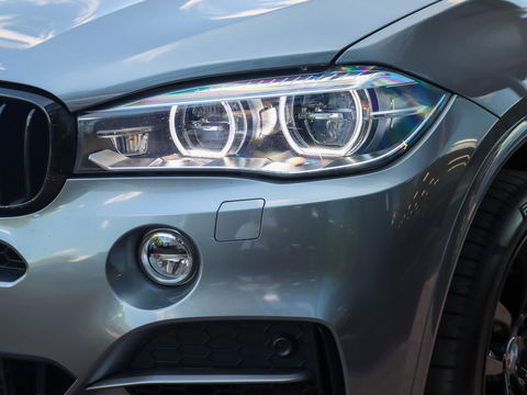 BMW X5 M50d 381PK | Trekhaak | Panodak | Harman Kardon | Zeer goed onderhouden!