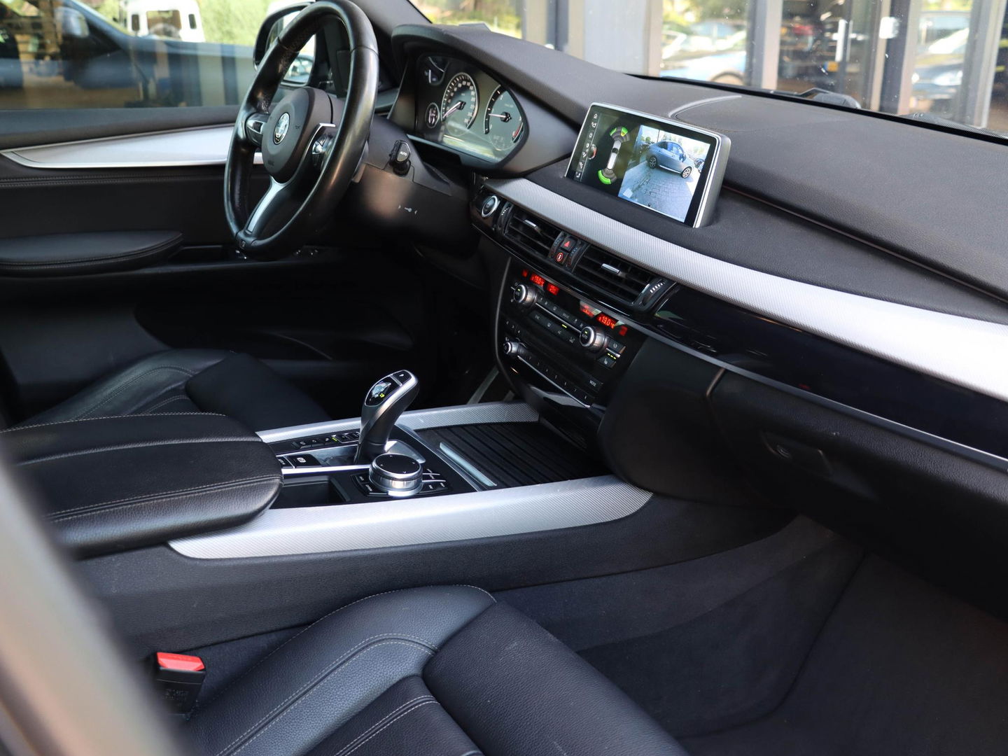 BMW X5 M50d 381PK | Trekhaak | Panodak | Harman Kardon | Zeer goed onderhouden!