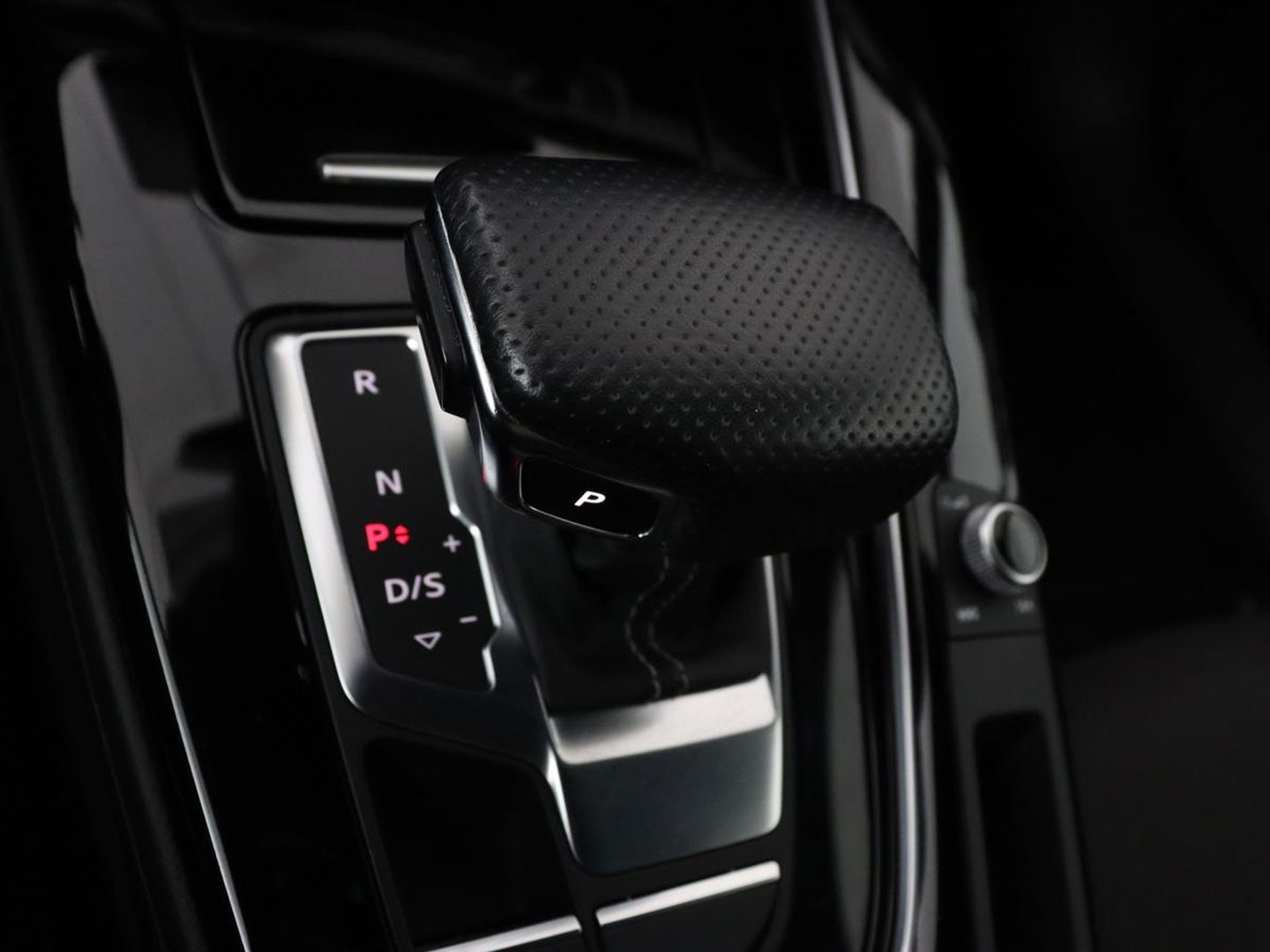 Audi A5 35 TFSI S edition Competition | Matrix LED | Sportstoelen | Carplay | Half leder | Navigatie | Virtual Cockpit | Climate control