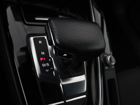 Audi A5 35 TFSI S edition Competition | Matrix LED | Sportstoelen | Carplay | Half leder | Navigatie | Virtual Cockpit | Climate control