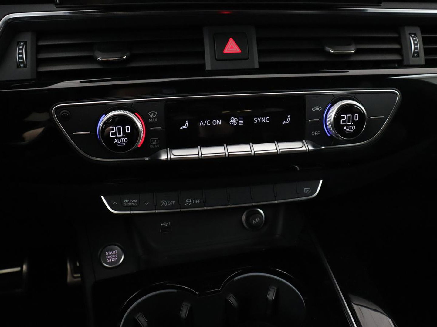 Audi A5 35 TFSI S edition Competition | Matrix LED | Sportstoelen | Carplay | Half leder | Navigatie | Virtual Cockpit | Climate control