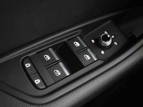 Audi A5 35 TFSI S edition Competition | Matrix LED | Sportstoelen | Carplay | Half leder | Navigatie | Virtual Cockpit | Climate control