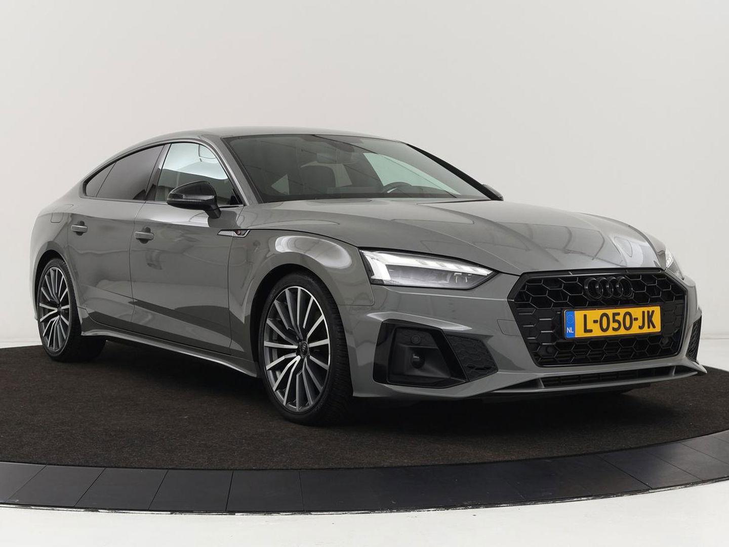 Audi A5 35 TFSI S edition Competition | Matrix LED | Sportstoelen | Carplay | Half leder | Navigatie | Virtual Cockpit | Climate control