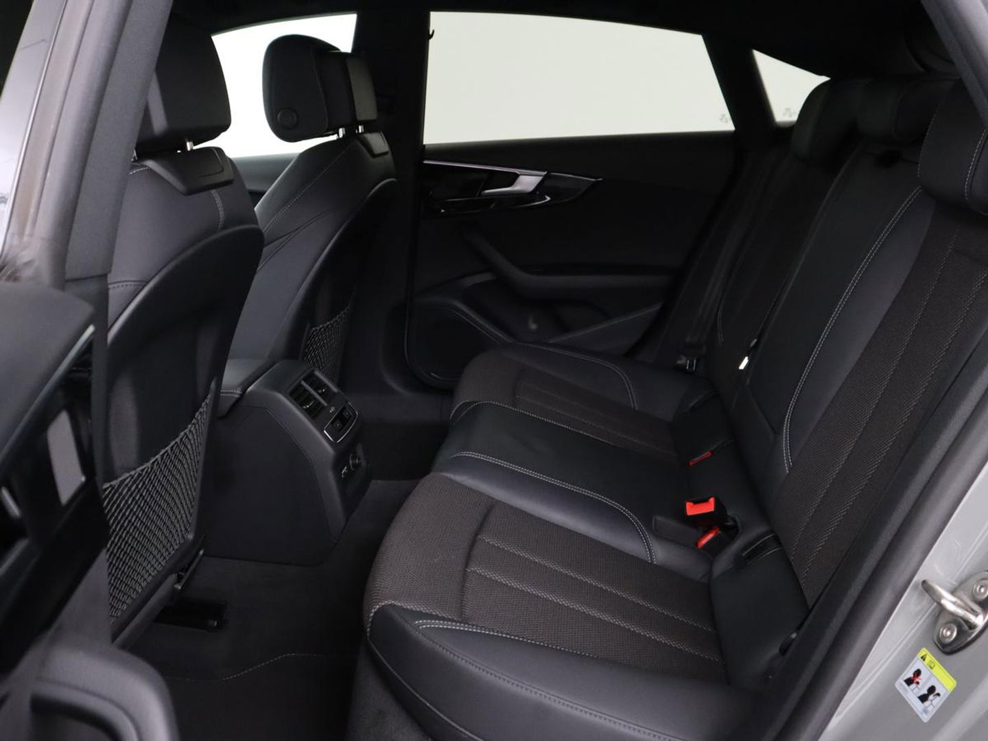 Audi A5 35 TFSI S edition Competition | Matrix LED | Sportstoelen | Carplay | Half leder | Navigatie | Virtual Cockpit | Climate control