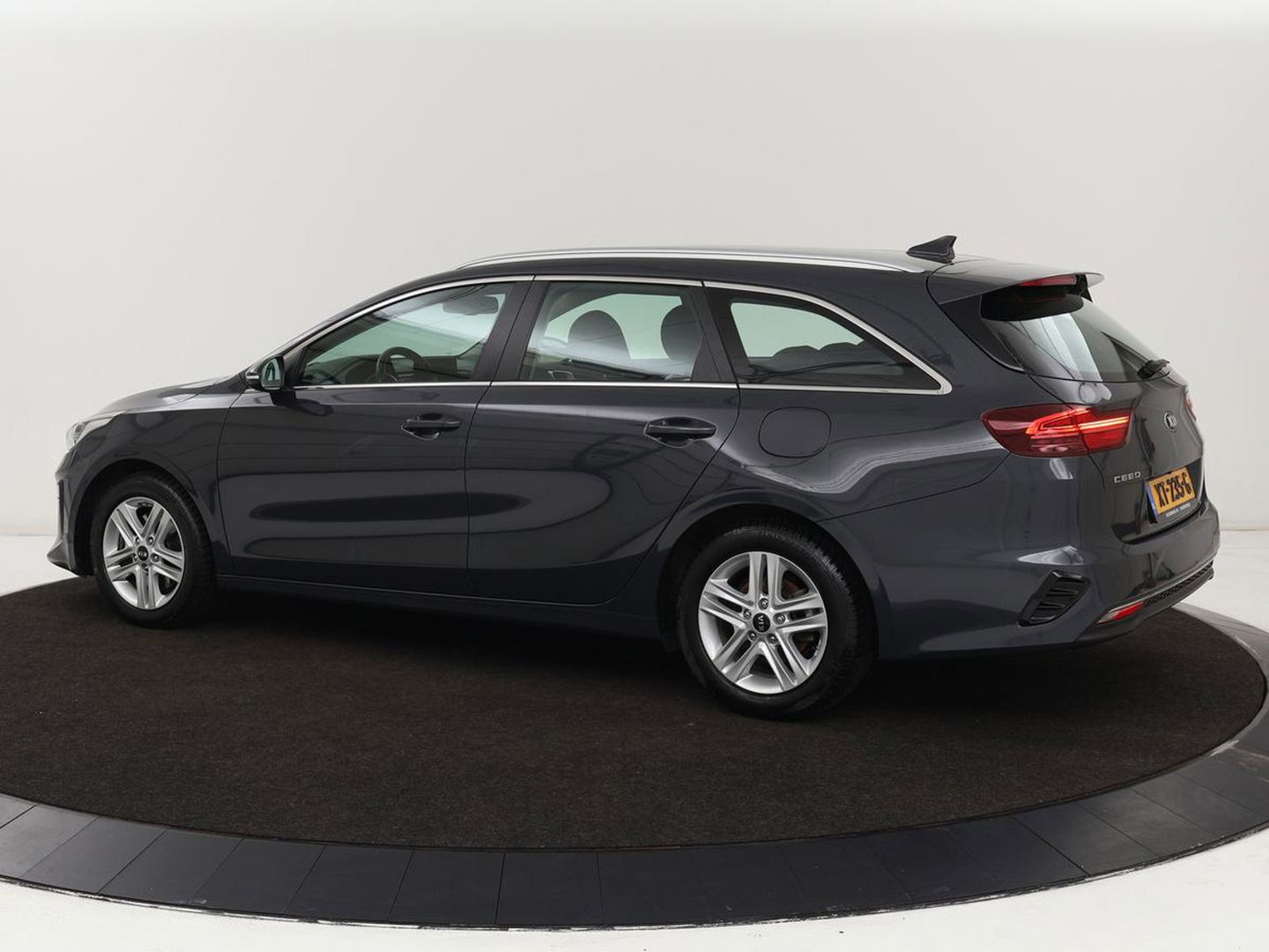 Kia Ceed 1.0 T-GDi DynamicLine | Camera | Carplay | Navigatie | Climate control | Cruise control | Parkeerhulp | Bluetooth | DAB