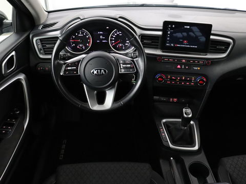 Kia Ceed 1.0 T-GDi DynamicLine | Camera | Carplay | Navigatie | Climate control | Cruise control | Parkeerhulp | Bluetooth | DAB
