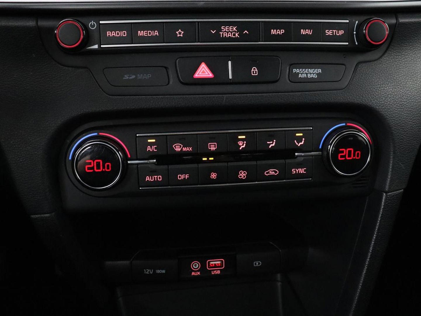 Kia Ceed 1.0 T-GDi DynamicLine | Camera | Carplay | Navigatie | Climate control | Cruise control | Parkeerhulp | Bluetooth | DAB