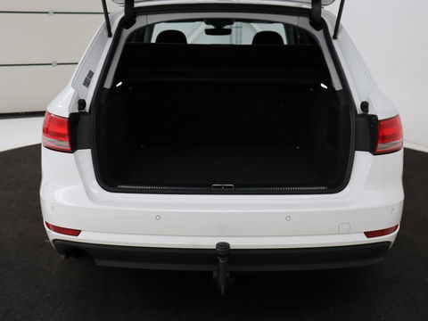 Audi A4 1.4 TFSI Pro Line | Adaptive cruise | Stoelverwarming | Camera | Trekhaak | Navigatie | Xenon | Climate control | Bluetooth | Side Assist