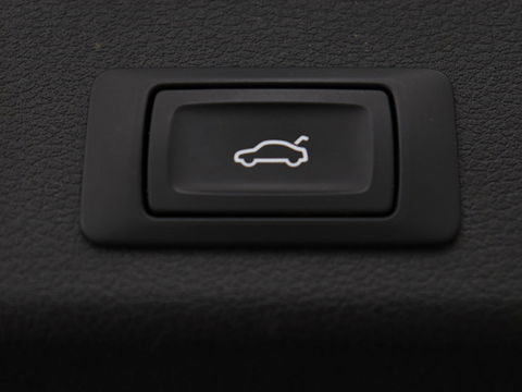 Audi A4 1.4 TFSI Pro Line | Adaptive cruise | Stoelverwarming | Camera | Trekhaak | Navigatie | Xenon | Climate control | Bluetooth | Side Assist