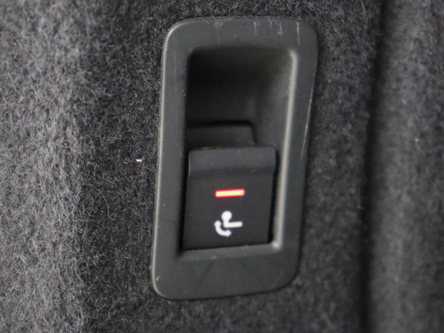 Audi A4 1.4 TFSI Pro Line | Adaptive cruise | Stoelverwarming | Camera | Trekhaak | Navigatie | Xenon | Climate control | Bluetooth | Side Assist
