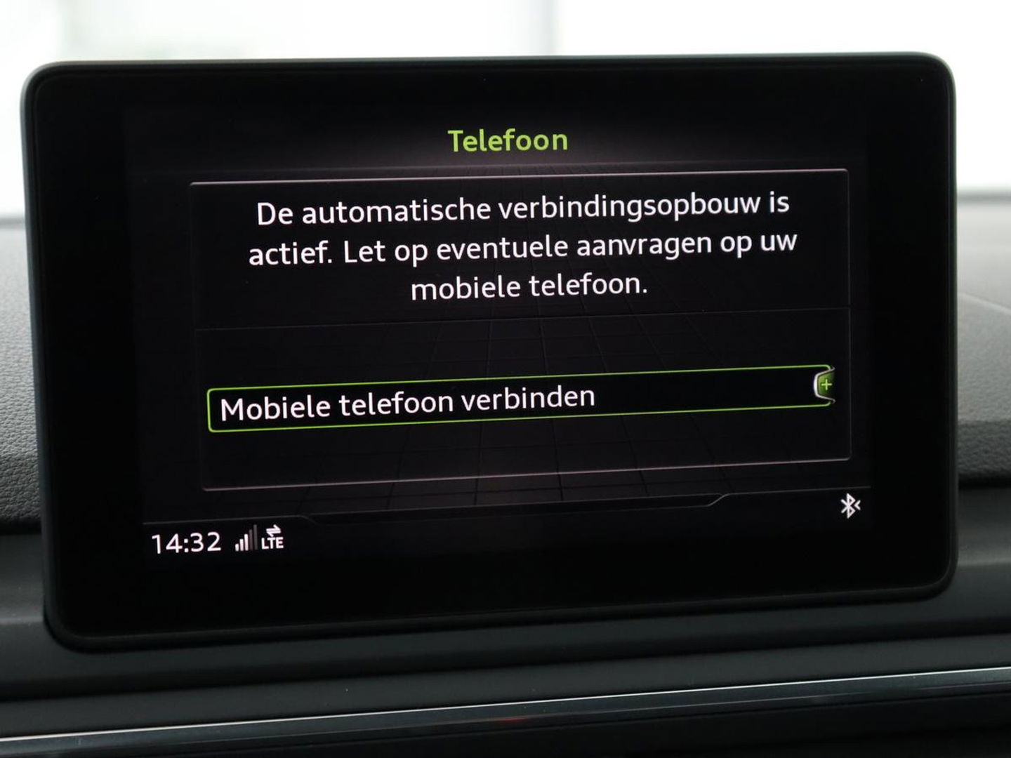 Audi A4 1.4 TFSI Pro Line | Adaptive cruise | Stoelverwarming | Camera | Trekhaak | Navigatie | Xenon | Climate control | Bluetooth | Side Assist