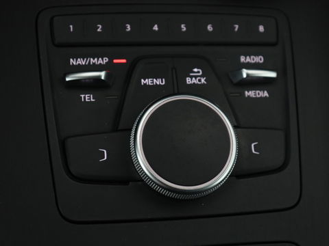 Audi A4 1.4 TFSI Pro Line | Adaptive cruise | Stoelverwarming | Camera | Trekhaak | Navigatie | Xenon | Climate control | Bluetooth | Side Assist
