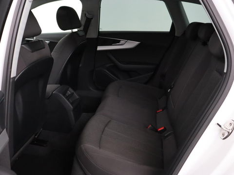 Audi A4 1.4 TFSI Pro Line | Adaptive cruise | Stoelverwarming | Camera | Trekhaak | Navigatie | Xenon | Climate control | Bluetooth | Side Assist