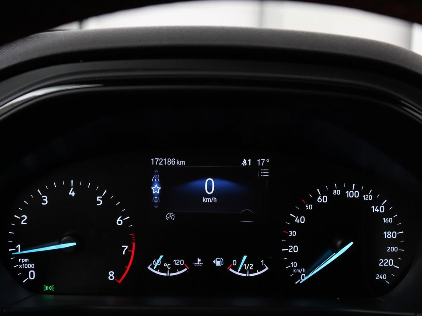 Ford Focus 1.0 EcoBoost ST Line | Trekhaak | Adaptief LED | Carplay | Climate control | Keyless | Navigatie | Parkeerhulp | Cruise control