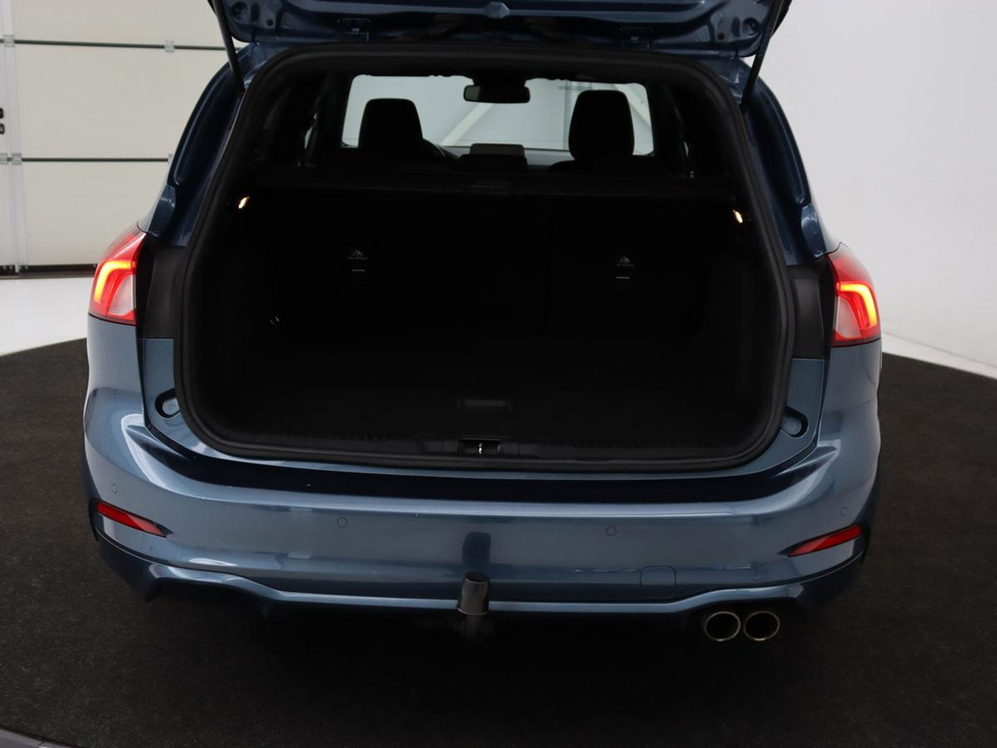 Ford Focus 1.0 EcoBoost ST Line | Trekhaak | Adaptief LED | Carplay | Climate control | Keyless | Navigatie | Parkeerhulp | Cruise control