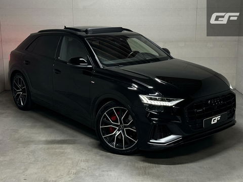 Audi Q8 60 TFSI e Quattro Competition S-Line Pano RS-Seats Sfeer Luchtver.