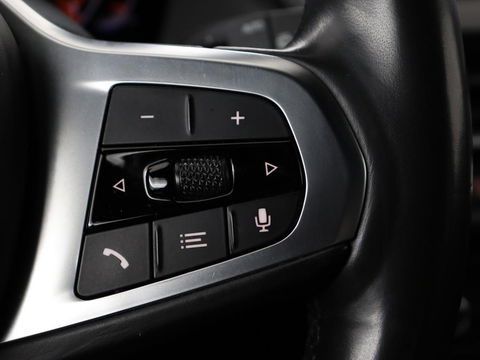 BMW 1-serie 118i M Sport | Trekhaak | Carplay | Navigatie | Sportstoelen | Half leder | Full LED | Climate control | Parkeerhulp