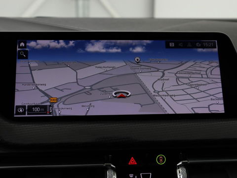 BMW 1-serie 118i M Sport | Trekhaak | Carplay | Navigatie | Sportstoelen | Half leder | Full LED | Climate control | Parkeerhulp