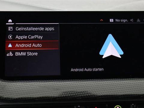 BMW 1-serie 118i M Sport | Trekhaak | Carplay | Navigatie | Sportstoelen | Half leder | Full LED | Climate control | Parkeerhulp