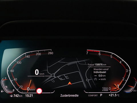 BMW 1-serie 118i M Sport | Trekhaak | Carplay | Navigatie | Sportstoelen | Half leder | Full LED | Climate control | Parkeerhulp