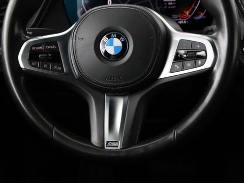 BMW 1-serie 118i M Sport | Trekhaak | Carplay | Navigatie | Sportstoelen | Half leder | Full LED | Climate control | Parkeerhulp