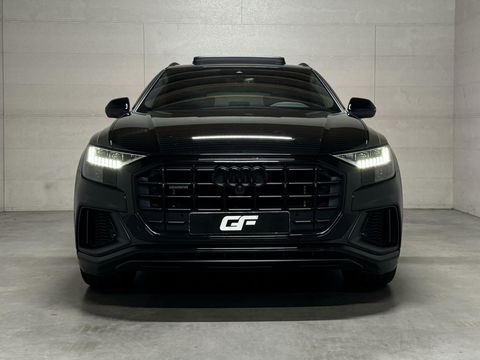 Audi Q8 60 TFSI e Quattro Competition S-Line Pano RS-Seats Sfeer Luchtver.