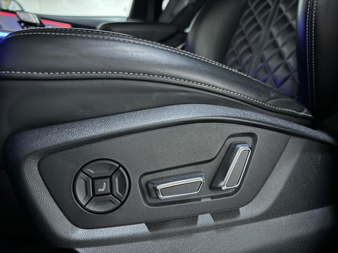 Audi Q8 60 TFSI e Quattro Competition S-Line Pano RS-Seats Sfeer Luchtver.