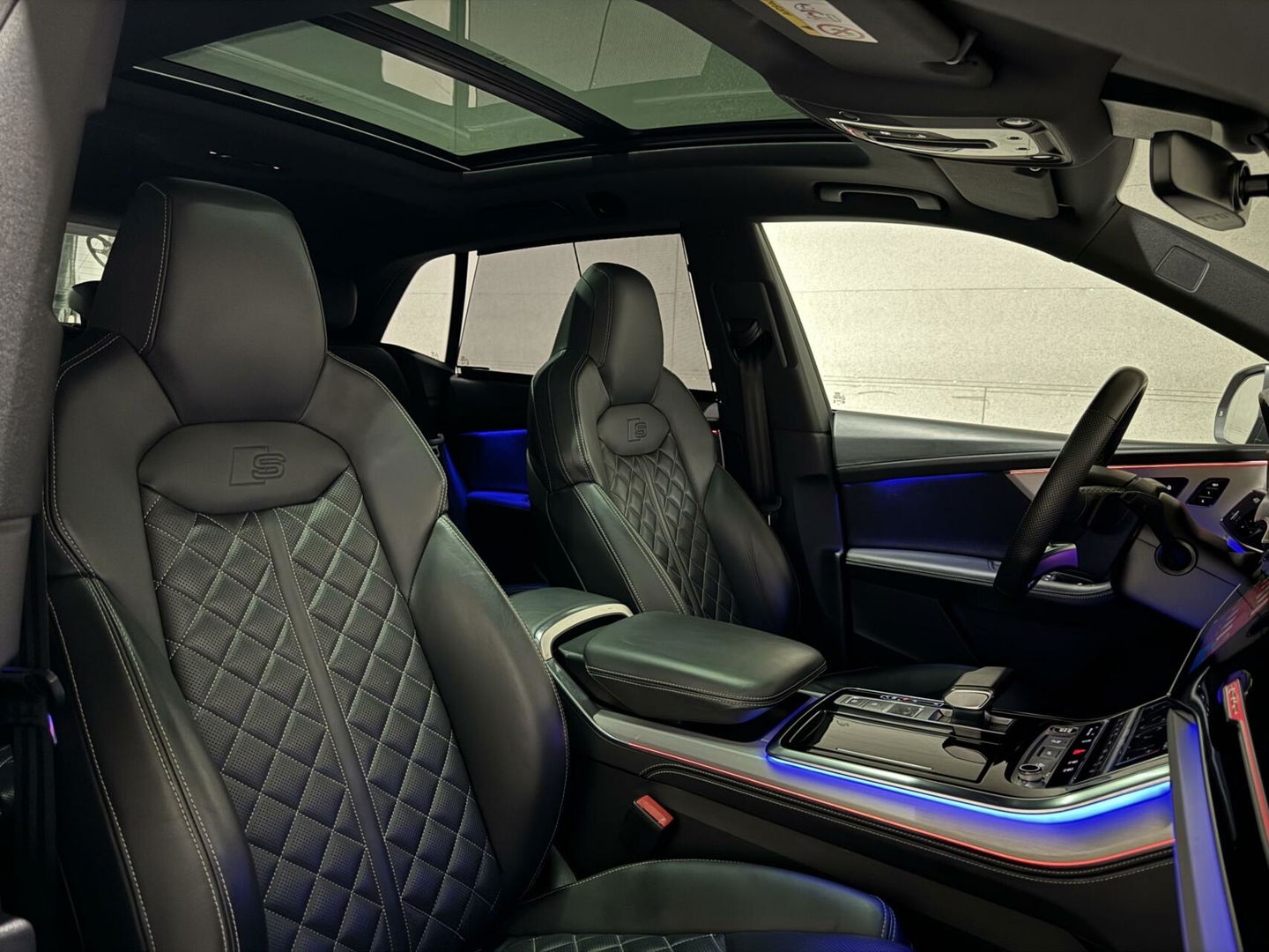 Audi Q8 60 TFSI e Quattro Competition S-Line Pano RS-Seats Sfeer Luchtver.