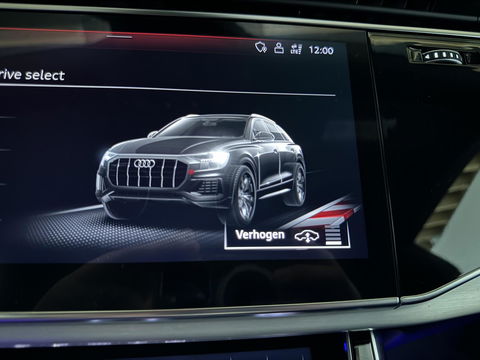 Audi Q8 60 TFSI e Quattro Competition S-Line Pano RS-Seats Sfeer Luchtver.