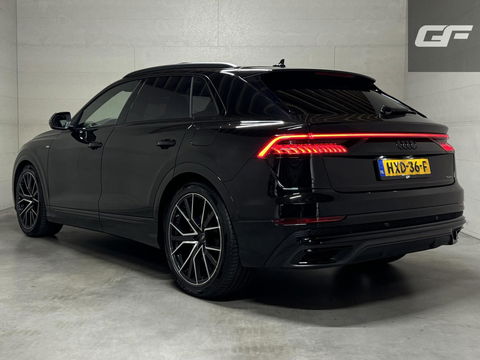 Audi Q8 60 TFSI e Quattro Competition S-Line Pano RS-Seats Sfeer Luchtver.